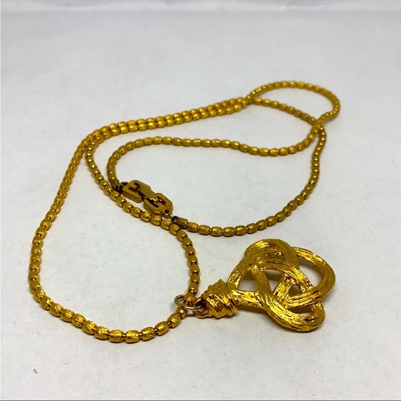 Givenchy’s Vintage Sculptural & Sophisticated Inimitable Necklace - Picture 4 of 10